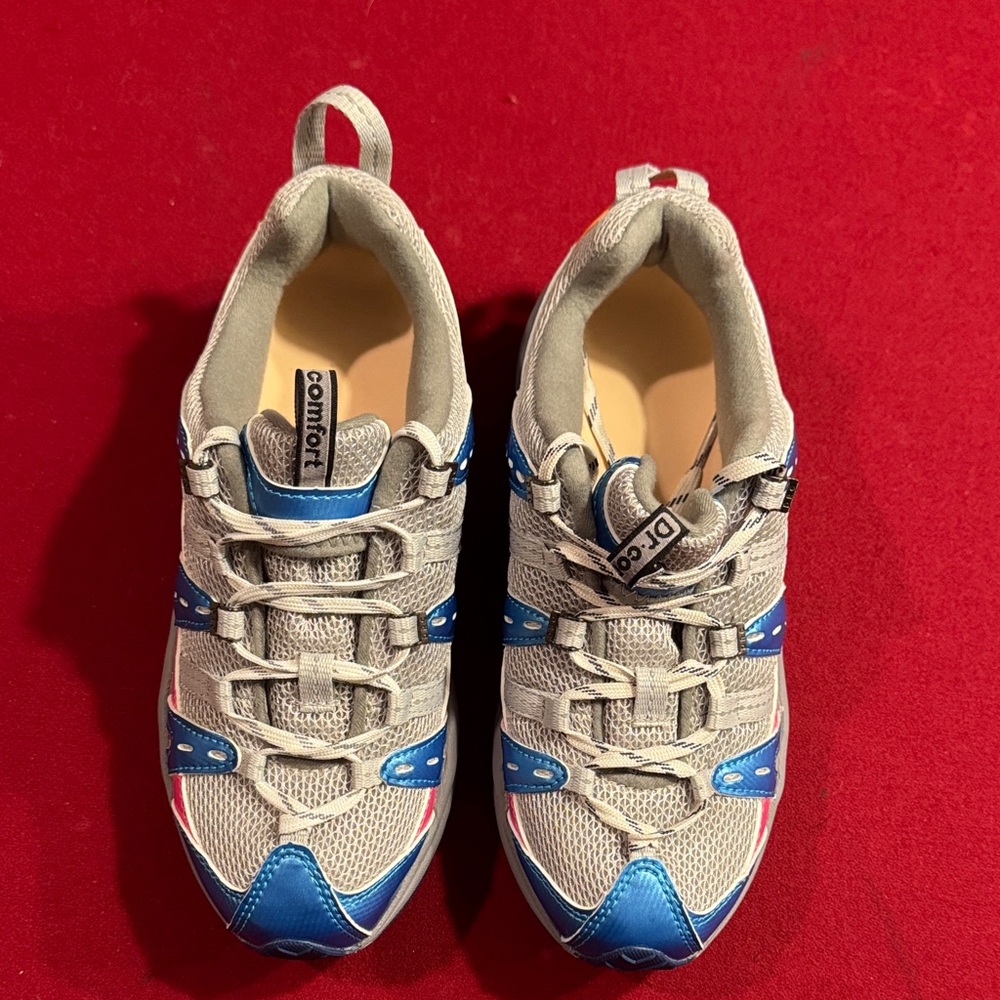 Dr. Comfort Refresh women’s Sneakers in Blue, Gray, and Pink.